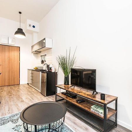 Apartament W Sercu Miasta Poznan Garbary 31 Esterno foto